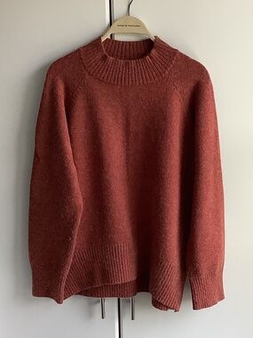 Women Wool Sweater, Round Neckline, Size XL, Light Brown.